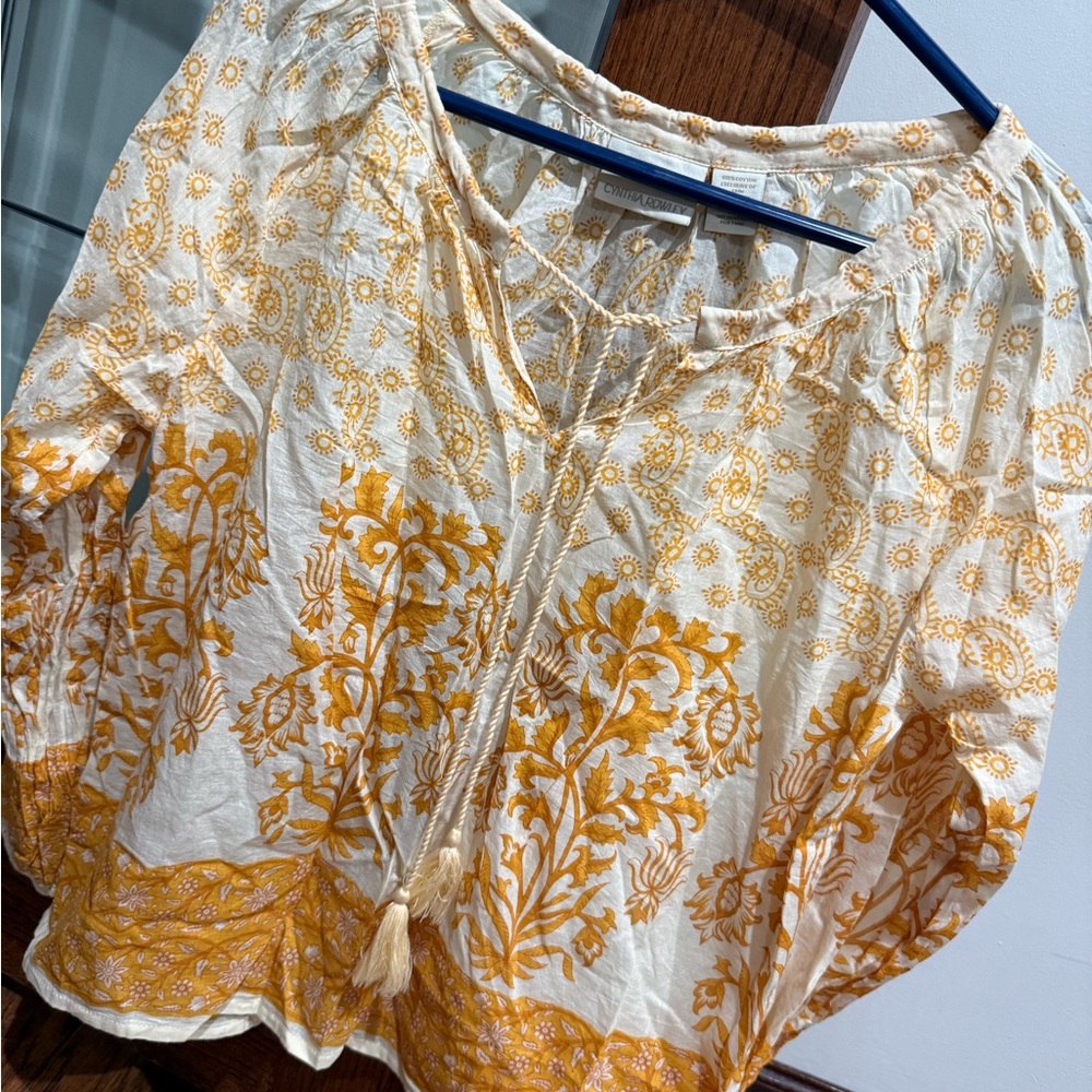 (4 for $20) Cynthia Rowley Yellow and White Floral peasant Blouse - small - Euc